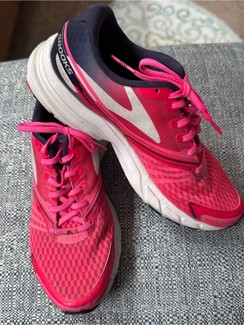 Brooks Women’s Bright Pink and Navy Running Shoes -size 8
